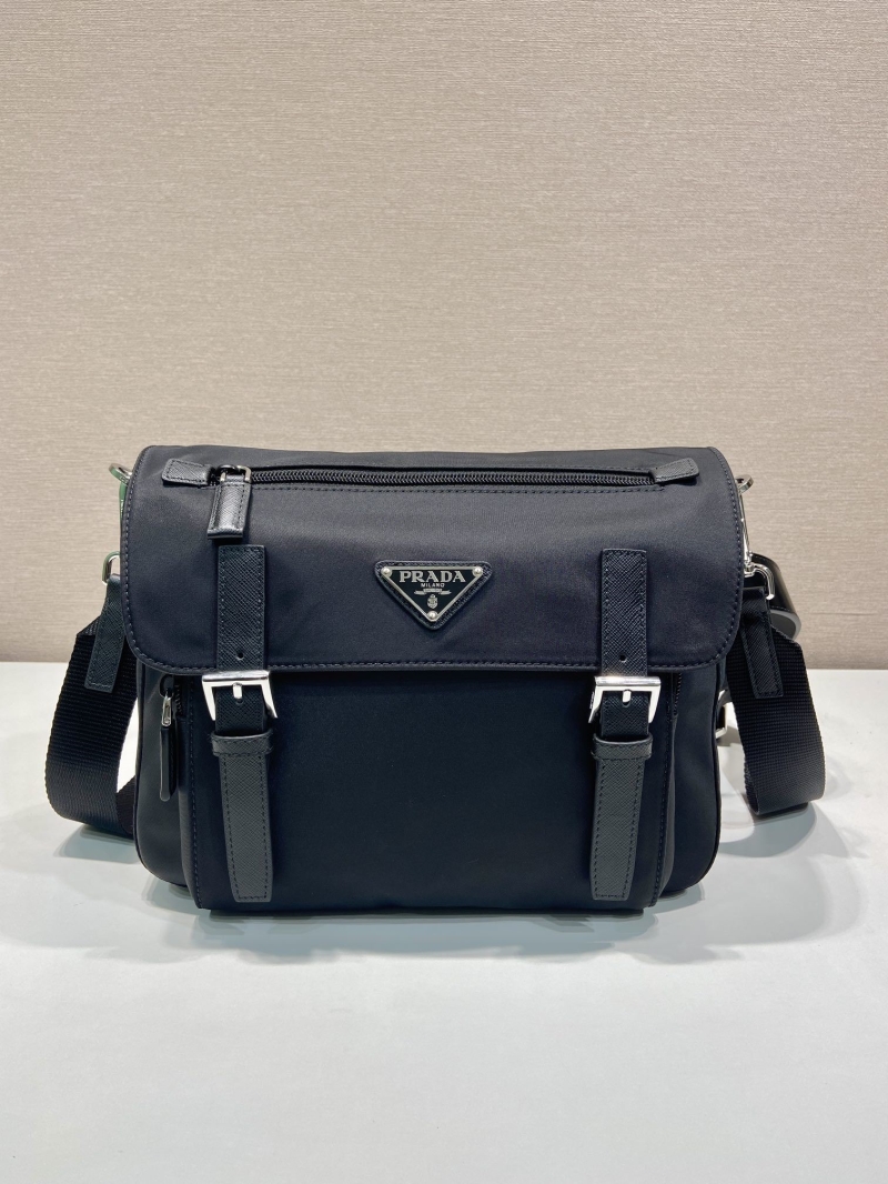 Pra*a waist chest packs